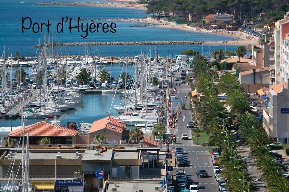 Apartment Le Port Plage Studio Tout Confort Terrasse Clim Hyeres